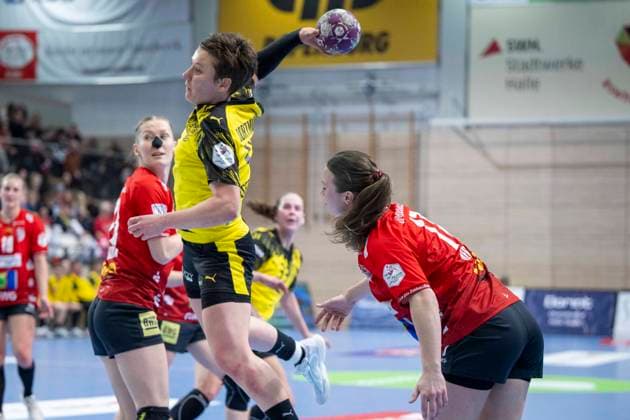 Handball Bundesliga Women,HBF, Season 2025 2026 SV Union Halle Neustadt vs Borussia Dortmund Halle, Germany 04 February 2026 In the picture from left Alina Grijseels Dortmund and Emma Hertha Halle Halle Saale SWH Arena Sachsen Anhalt Germany