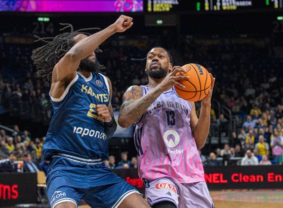 Basketball, Men, Season 2025 2026, Basketball Champions League Round of 16, Group J , Alba Berlin Karditsa Iaponiki, v l Warren Washington Karditsa , J wan Roberts Alba , 04 02 2026, Copyright: xSebastianxRäppold MatthiasxKochx