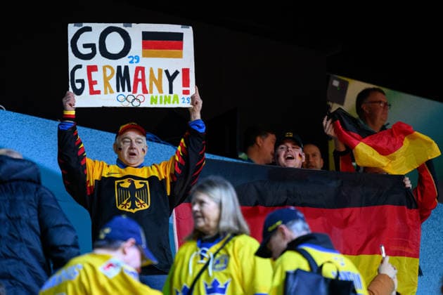 260205 Fans of Germany ahead of the women s Ice hockey, Eishockey game between Sweden and Germany during day -1 of the 2026 Winter Olympics on February 5, 2026 in Milan. Photo: Carl Sandin BILDBYRAN kod CS CS0849 ishockey ice hockey Olympic Games, Olympische Spiele, Olympia, OS olympics winter olympics os ol olympiska spel vinter-os olympiske leker milano cortina 2026 milan cortina 2026 milano cortina 2026 olympic games milano cortina 2026 winter olympic games milano cortina-os milano cortina-ol vinter-ol -1 bbeng tyskland *** 260205 Fans of Germany ahead of the women s ice hockey game between Sweden and Germany during day 1 of the 2026 Winter Olympics on February 5, 2026 in Milan Photo Carl Sandin BILDBYRAN code CS CS0849 ice hockey olympic games olympics winter olympics os ol olympiska spel vinter os olympiske leker milano cortina 2026 milan cortina 2026 milano cortina 2026 olympic games milano cortina 2026 winter olympic games milano cortina os milano cortina ol winter ol 1 bbeng deutschland  Copyright: CARLxSANDIN BB260205CS004