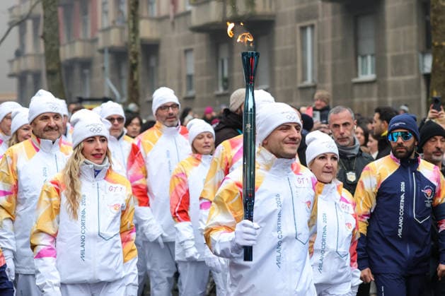 GIOCHI OLIMPICI - Olimpiadi Invernali Milano-Cortina 2026 - Olympic Flame Passage Milano Cortina 2026 - XXV Olympic Winter games, Winterspiele,Spiele, Summer games Sesto San Giovanni (MI) - Italy Thursday , February 5 , 2026 Journey of the Olympic Flame Milano Cortina 2026 to Milan Cortina D Ampezzo Italy  Copyright: xIPAxSport ABACAx