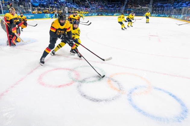 260205 Charlott Schaffrath of Germany and Felizia Wikner Zienkiewicz of Sweden in the women s Ice hockey, Eishockey game between Sweden and Germany during day -1 of the 2026 Winter Olympics on February 5, 2026 in Milan. Photo: Carl Sandin BILDBYRAN kod CS CS0849 ishockey ice hockey Olympic Games, Olympische Spiele, Olympia, OS olympics winter olympics os ol olympiska spel vinter-os olympiske leker milano cortina 2026 milan cortina 2026 milano cortina 2026 olympic games milano cortina 2026 winter olympic games milano cortina-os milano cortina-ol vinter-ol -1 bbeng sverige tyskland *** 260205 Charlott Schaffrath of Germany and Felizia Wikner Zienkiewicz of Sweden in the women s ice hockey game between Sweden and Germany during day 1 of the 2026 Winter Olympics on February 5, 2026 in Milan Photo Carl Sandin BILDBYRAN kod CS CS0849 ishockey ice hockey olympic games olympics winter olympics os ol olympiska spel vinter os olympiske leker milano cortina 2026 milan cortina 2026 milano cortina 2026 olympic games milano cortina 2026 winter olympic games milano cortina os milano cortina ol vinter ol 1 bbeng sverige tyskland  Copyright: CARLxSANDIN BB260205CS029