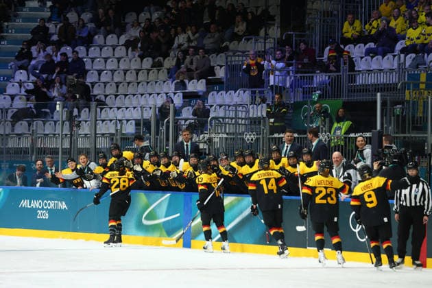 February 5, 2026, Milan, Lombardy, Italy: KATARINA JOBST-SMITH 28 of Germany celebrates with her teammates after scoring her side s first goal in the Women s Preliminary Round Group B game between Team Sweden and Team Germany at the Milano Cortina 2026 Winter Olympic Games, Olympische Spiele, Olympia, OS Milan Italy - ZUMAc179 20260205_oly_c179_020 Copyright: xMickaelxChavetx