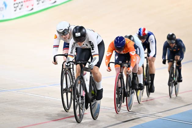 2026 UEC Track Elite European Championships Picture by Olly Hassell SWpix.com - 05 02 2026 - Cycling - 2026 UEC Track Elite European Championships - Konya Velodrome, Konya, Türkiye - Women™s Keirin - For Gold - Lea Sophie Friedrich (Germany), Lauren Bell (Great Britain) Konya Konya Velodrome Türkiye Copyright: x xSWpix.comx(t axPhotographyxHubxLtd)xOllyxHassell SWpix.comx SWP-3177-1026