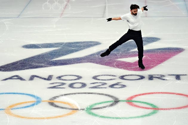 Kevin Aymoz of France performs a jump during Men s Figure skating, Eiskunstlauf practice before the start of the Milan 2026 Winter Olympic Games, Olympische Spiele, Olympia, OS at the Milano Ice Skating Arena in Milan, Italy on Wednesday, February 5, 2026.  OLY20260205103 RichardxEllis