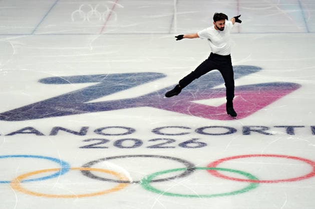Kevin Aymoz of France performs during Men s Figure skating, Eiskunstlauf practice before the start of the Milan 2026 Winter Olympic Games, Olympische Spiele, Olympia, OS at the Milano Ice Skating Arena in Milan, Italy on Wednesday, February 5, 2026.  OLY20260205107 RichardxEllis