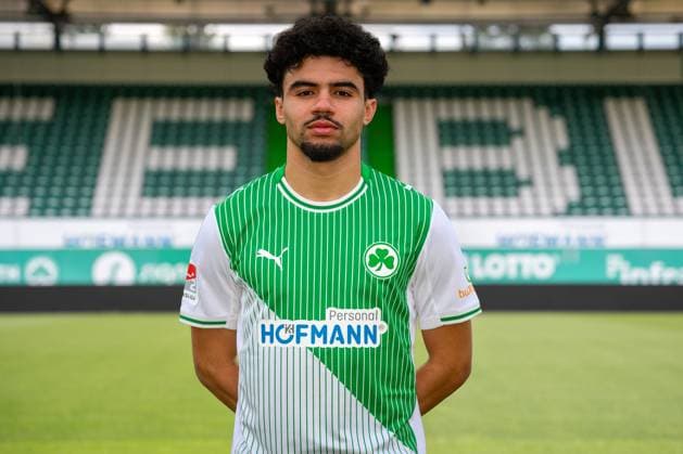 04 02 2026 SpVgg Greuther Fürth Kleeblatt Spielvereinigung 2 Soccer Bundesliga Season 2025 2026 Photo appointment Portrait appointment Presentation Press appointment Single photo Single photo Portrait Portrait Headshot Aiman Dardari 11, SpVgg Greuther Fürth