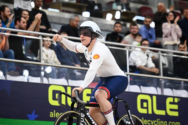 2026 UEC Track Elite European Championships Picture by Olly Hassell SWpix.com - 05 02 2026 - Cycling - 2026 UEC Track Elite European Championships - Konya Velodrome, Konya, Türkiye - Men™s Keirin - For Gold - Matthew Richardson (Great Britain) Wins the Men™s Keirin to become European Champion Konya Konya Velodrome Türkiye Copyright: x xSWpix.comx(t axPhotographyxHubxLtd)xOllyxHassell SWpix.comx SWP-3177-1070