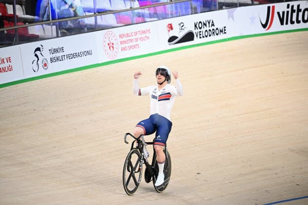 2026 UEC Track Elite European Championships Picture by Olly Hassell SWpix.com - 05 02 2026 - Cycling - 2026 UEC Track Elite European Championships - Konya Velodrome, Konya, Türkiye - Men™s Keirin - For Gold - Matthew Richardson (Great Britain) Wins the Men™s Keirin to become European Champion Konya Konya Velodrome Türkiye Copyright: x xSWpix.comx(t axPhotographyxHubxLtd)xOllyxHassell SWpix.comx SWP-3177-1074