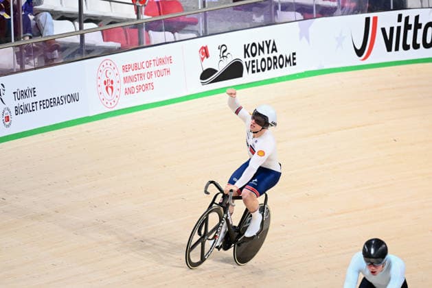2026 UEC Track Elite European Championships Picture by Olly Hassell SWpix.com - 05 02 2026 - Cycling - 2026 UEC Track Elite European Championships - Konya Velodrome, Konya, Türkiye - Men™s Keirin - For Gold - Matthew Richardson (Great Britain) Wins the Men™s Keirin to become European Champion Konya Konya Velodrome Türkiye Copyright: x xSWpix.comx(t axPhotographyxHubxLtd)xOllyxHassell SWpix.comx SWP-3177-1076