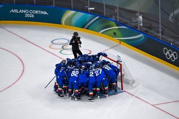 Winter Olympics - Ice hockey, Eishockey Women - France v Italy Italy team during to the Ice Hockey Women s Preliminary Round Group B match between France and Italy at Milano Santagiulia Ice Hockey Arena as part of the Olympic Winter games, Winterspiele,Spiele, Summer games Milano Cortina 2026 on February 5, 2026 in Milan, Italy. Photo by JMP ABACAPRESS.COM unknown  Copyright: xJMP ABACAx