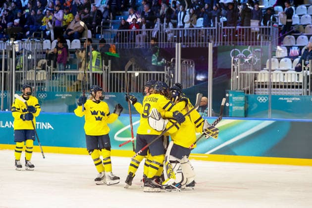February 5, 2026, Milan, Lombardy, Italy: Women s Preliminary Round Group B game between Team Sweden and Team Germany at the Milano Cortina 2026 Winter Olympic Games, Olympische Spiele, Olympia, OS Sweden won 4:1 against Germany. Milan Italy - ZUMAc179 20260205_oly_c179_067 Copyright: xMickaelxChavetx