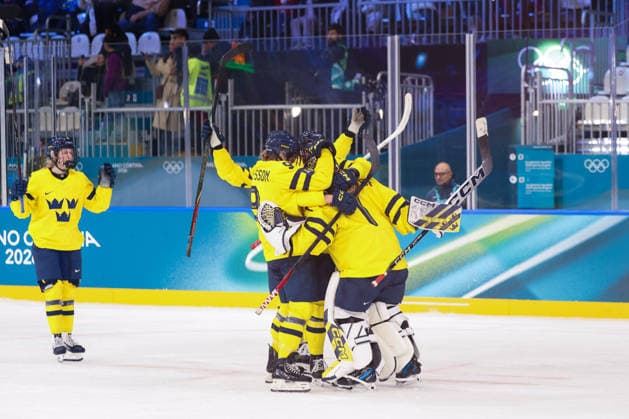 February 5, 2026, Milan, Lombardy, Italy: Women s Preliminary Round Group B game between Team Sweden and Team Germany at the Milano Cortina 2026 Winter Olympic Games, Olympische Spiele, Olympia, OS Sweden won 4:1 against Germany. Milan Italy - ZUMAc179 20260205_oly_c179_071 Copyright: xMickaelxChavetx