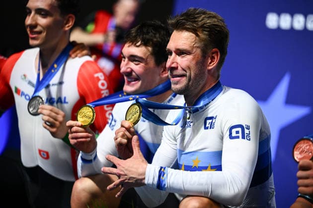 2026 UEC Track Elite European Championships Picture by Olly Hassell SWpix.com - 05 02 2026 - Cycling - 2026 UEC Track Elite European Championships - Konya Velodrome, Konya, Türkiye - Men™s Madison Podium - Moritz Augenstein (Germany) and Roger Kluge (Germany) receive the Gold Medals to become European Champions Konya Konya Velodrome Türkiye Copyright: x xSWpix.comx(t axPhotographyxHubxLtd)xOllyxHassell SWpix.comx SWP-3177-1121