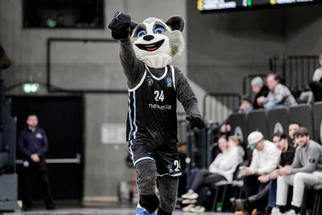 Germany Basketball EuroCup Season 2025 26 17 Matchday Veolia Towers Hamburg vs Cedevita Olimpija Ljubljana Inselpark Arena Hamburg Mascot Willy Copyright: xStefanxTrochax