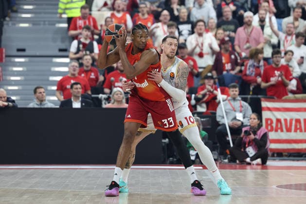 David McCormack FC Bayern Basketball, 33 with Daniel Theis AS Monaco, 10 , GER, FC Bayern Basketball vs AS Monaco, Basketball, Euroleague, Matchday 27, Season 2025 2026, 05 02 2026, GER, FC Bayern Basketball vs AS Monaco, Basketball, Euroleague, Matchday 27, Season 2025 2026, 05 02 2026 Munich Copyright: xEibner-Pressefoto JennixMaulx EP_JML