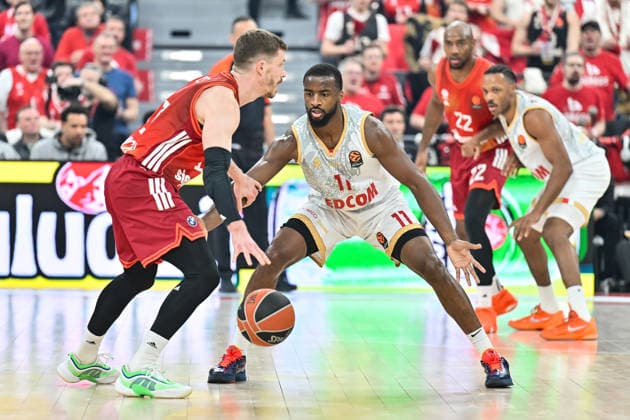 EuroLeague Baketball FC Bayern München Basketball AS Monaco Basket, 05 02 2026 MUNICH, GERMANY 05 FEBRUARY in the duel Andreas OBST FC Bayern Basketball 13 and Alpha DIALLO AS Monaco Basket 11 during the match between FC Bayern Basketball and AS Monaco Basket on matchday 27 of the EuroLeague at SAP GARDEN Copyright: xBEAUTIFULxSPORTS Goldbergx