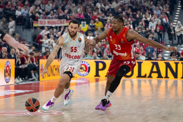 Mike James 55 AS Monaco Basket in duel with David McCormack 33 FC Bayern Basketball , FC Bayern Basketball vs AS Monaco Basket, EuroLeague 27 Matchday, 05 02 2026 Munich Bavaria Germany Copyright: xkolbert-press UlrichxGamelx