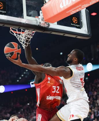 Alpha Diallo AS Monaco, 11 at the basket with Wenyen Gabriel FC Bayern Basketball, 32 , GER, FC Bayern Basketball vs AS Monaco, Basketball, Euroleague, Matchday 27, Season 2025 2026, 05 02 2026, GER, FC Bayern Basketball vs AS Monaco, Basketball, Euroleague, Matchday 27, Season 2025 2026, 05 02 2026 Munich Copyright: xEibner-Pressefoto JennixMaulx EP_JML