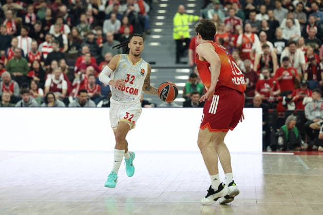 Matthew Strazel AS Monaco, 32 with Justinian Jessup FC Bayern Basketball, 10 , GER, FC Bayern Basketball vs AS Monaco, Basketball, Euroleague, Matchday 27, Season 2025 2026, 05 02 2026, GER, FC Bayern Basketball vs AS Monaco, Basketball, Euroleague, Matchday 27, Season 2025 2026, 05 02 2026 Munich Copyright: xEibner-Pressefoto JennixMaulx EP_JML