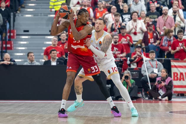 David McCormack 33 FC Bayern Basketball in duel with Daniel Theis 10 AS Monaco Basket , FC Bayern Basketball vs AS Monaco Basket, EuroLeague 27 Matchday, 05 02 2026 Munich Bavaria Germany Copyright: xkolbert-press UlrichxGamelx