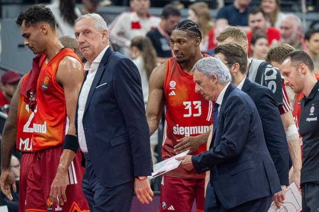 Head coach Svetislav Persic FC Bayern Basketball gives instructions, FC Bayern Basketball vs AS Monaco Basket, EuroLeague 27 Matchday, 05 02 2026 Munich Bavaria Germany Copyright: xkolbert-press UlrichxGamelx