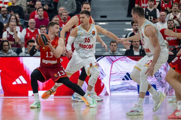 Andreas Obst 13 FC Bayern Basketball , Nemanja Nedovic 26 AS Monaco Basket , FC Bayern Basketball vs AS Monaco Basket, EuroLeague 27 Matchday, 05 02 2026 Munich Bavaria Germany Copyright: xkolbert-press UlrichxGamelx