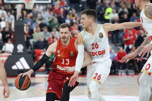 Andreas Obst FC Bayern Basketball, 13 with Nemanja Nedovic AS Monaco, 26 , GER, FC Bayern Basketball vs AS Monaco, Basketball, Euroleague, Matchday 27, Season 2025 2026, 05 02 2026, GER, FC Bayern Basketball vs AS Monaco, Basketball, Euroleague, Matchday 27, Season 2025 2026, 05 02 2026 Munich Copyright: xEibner-Pressefoto JennixMaulx EP_JML