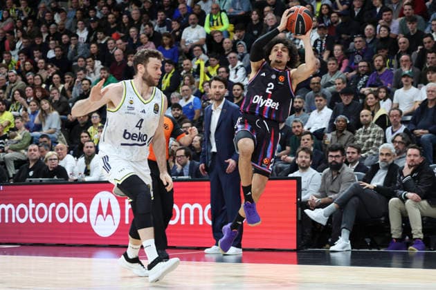 BASKET BALL : Paris Basket Vs Fenerbahce - Euroligue - 05 02 2026 Nadir Hifi (Paris) Vs Nicolo Melli (Fenerbahce) ParisFrance  Copyright: xMichaelxBaucherx