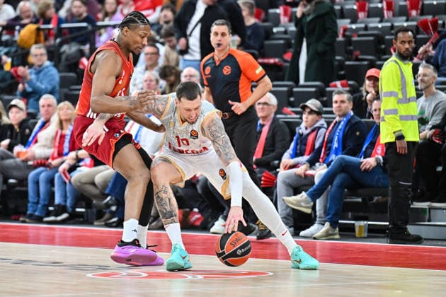 EuroLeague Baketball FC Bayern München Basketball AS Monaco Basket, 05 02 2026 MUNICH, GERMANY 05 FEBRUARY in the duel David McCORMACK FC Bayern Basketball 33 and Daniel THEIS AS Monaco Basket 10 during the match between FC Bayern Basketball and AS Monaco Basket on matchday 27 of the EuroLeague at SAP GARDEN Copyright: xBEAUTIFULxSPORTS Goldbergx