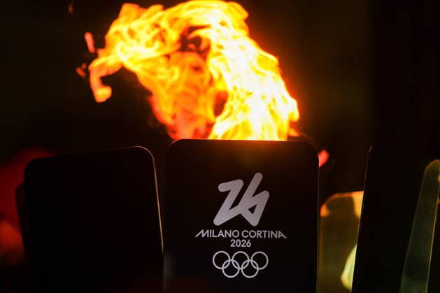 ITALY, MILAN - FEBRUARY 5, 2026: A ceremony marks the arrival of the Milano Cortina 2026 Olympic Flame in Piazza del Duomo. The two-month Olympic Torch Relay, which started in December 2025, followed a 12,000 km route across Italy finally reaching Milan on 5 February 2026 2026 Winter Olympics: Olympic Torch Arrives In Milan  - ZUMAt113 20260205_zaa_t113_428 Copyright: xPeterxKovalevx