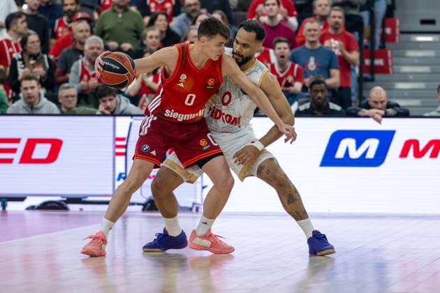 Neno Dimitrijevic 0 FC Bayern Basketball in duel with Elie Okobo 0 AS Monaco Basket , FC Bayern Basketball vs AS Monaco Basket, EuroLeague 27 Matchday, 05 02 2026 Munich Bavaria Germany Copyright: xkolbert-press UlrichxGamelx