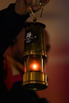 ITALY, MILAN - FEBRUARY 5, 2026: A lantern is seen during a ceremony marking the arrival of the Milano Cortina 2026 Olympic Flame at Piazza del Duomo. The two-month Olympic Torch Relay, which started in December 2025, followed a 12,000 km route across Italy finally reaching Milan on 5 February 2026. Peter Kovalev TASS  88261285