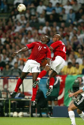 Argentina V England, FIFA World Cup, WM, Weltmeisterschaft, Fussball Finals 2002 Group F Trevor Sinclair of England and Emile Heskey of England challenge during the FIFA World Cup Finals 2002 Group F match between Argentina and England at Sapporo Dome on June 7, 2002 in Sapporo, Japan. Sapporo Sapporo Dome Japan Japan Copyright: xAllstarxPicturexLibraryxLtdx