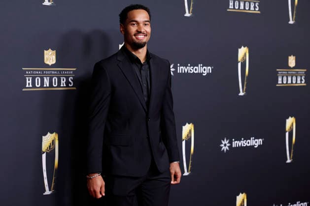 RECORD DATE NOT STATED Emeka Egbuka arrives on the red carpet at the 2026 NFL, American Football Herren, USA Honors presented by Invisalign in the days leading up to Super Bowl LX in San Francisco on Thursday, February 5, 2026. The New England Patriots will play the Seattle Seahawks in Super Bowl LX at Levi s Stadium in Santa Clara on Sunday, February 8, 2026.  SBP20260205347 JOHNxANGELILLO