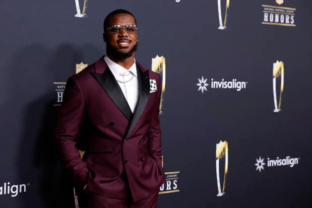 RECORD DATE NOT STATED Azeez Al-Shaair arrives on the red carpet at the 2026 NFL, American Football Herren, USA Honors presented by Invisalign in the days leading up to Super Bowl LX in San Francisco on Thursday, February 5, 2026. The New England Patriots will play the Seattle Seahawks in Super Bowl LX at Levi s Stadium in Santa Clara on Sunday, February 8, 2026.  SBP20260205349 JOHNxANGELILLO