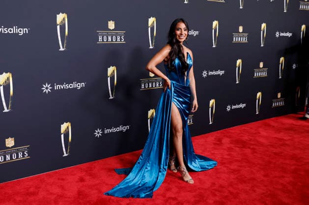 RECORD DATE NOT STATED Diana Flores arrives on the red carpet at the 2026 NFL, American Football Herren, USA Honors presented by Invisalign in the days leading up to Super Bowl LX in San Francisco on Thursday, February 5, 2026. The New England Patriots will play the Seattle Seahawks in Super Bowl LX at Levi s Stadium in Santa Clara on Sunday, February 8, 2026.  SBP20260205370 JOHNxANGELILLO