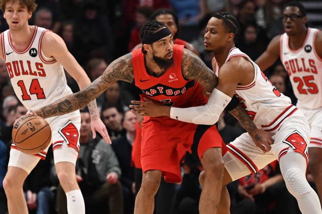 February 5, 2026, Toronto, On, Canada: Toronto Raptors Brandon Ingram (3) protects the ball from Chicago Bulls Isaac Okoro (35) during first half NBA, Basketball Herren, USA basketball game action in Toronto on Thursday, Feb. 5, 2026. Brandon Ingram, Isaac Okoro  - ZUMAc35_ 20260205_zaf_c35_149 Copyright: xJonxBlackerx