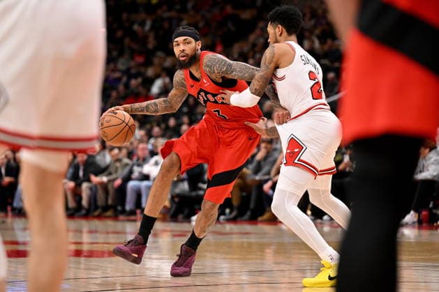 February 5, 2026, Toronto, On, Canada: Toronto Raptors Brandon Ingram (3) pushes past Chicago Bulls Anfernee Simons (2) during second half NBA, Basketball Herren, USA basketball game action in Toronto on Thursday, Feb. 5, 2026. Brandon Ingram, Anfernee Simons  - ZUMAc35_ 20260205_zaf_c35_163 Copyright: xJonxBlackerx