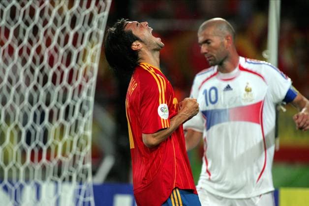 Spain V France, FIFA World Cup, WM, Weltmeisterschaft, Fussball Finals 2006 Round Of 16 Luis Garcis of Spain Misses Target during the FIFA World Cup Finals 2006 Round Of 16 match between Spain and France at Niedersachsenstadion on June 27, 2006 in Hanover, Germany. Hanover Niedersachsenstadion Germany Germany Copyright: xAllstarxPicturexLibraryxLtdx