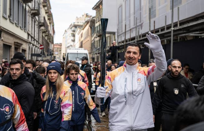260206 Former football player Zlatan Ibrahimovic of Sweden carrying the Olympic Flame during the final day of the torch relay of the 2026 Winter Olympics on February 6, 2026 in Milan. Photo: Joel Marklund BILDBYRAN kod JM JM0782 bbeng Olympic Games, Olympische Spiele, Olympia, OS olympics winter olympics os ol olympiska spel vinter-os olympiske leker milano cortina 2026 milan cortina 2026 milano cortina 2026 olympic games milano cortina 2026 winter olympic games milano cortina-os milano cortina-ol vinter-ol fackelstafett sverige fotboll fotball football *** 260206 Former football player Zlatan Ibrahimovic of Sweden carrying the Olympic Flame during the final day of the torch relay of the 2026 Winter Olympics on February 6, 2026 in Milan Photo Joel Marklund BILDBYRAN kod JM JM0782 bbeng olympic games olympics winter olympics os ol olympiska spel vinter os olympiske leker milano cortina 2026 milan cortina 2026 milano cortina 2026 olympic games milano cortina 2026 winter olympic games milano cortina os milano cortina ol vinter ol torch relay sverige fotboll fotboll football football  Copyright: JOELxMARKLUND BB260206JM004