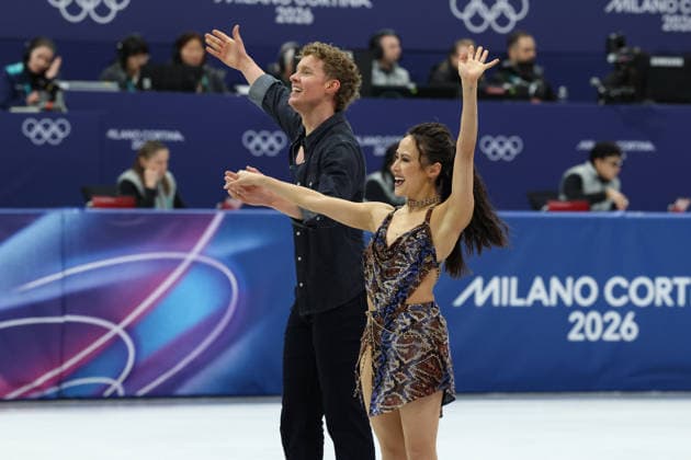 February 6, 2026, Milan, Lombardy, Italy: MADISON CHOCK and EVAN BATES of USA perform their Ice Dance Rhythm Dance during the Figure skating, Eiskunstlauf Team Event at the Milano Cortina 2026 Winter Olympic Games, Olympische Spiele, Olympia, OS Milan Italy - ZUMAc179 20260206_oly_c179_012 Copyright: xMickaelxChavetx