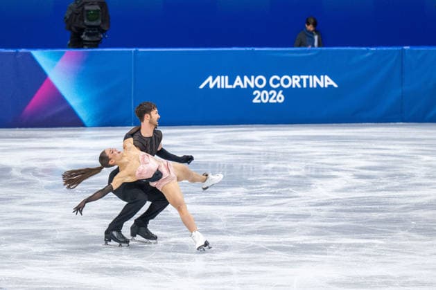 Laurence Fournier Beaudry and Guillaume Cizeron from France during the Winter Olympic Games, Olympische Spiele, Olympia, OS Milano Cortina 2026, Milano Ice Skating Arena, on February 6, 2026 in Milano, Italy  Copyright: xFedericoxManoni IPAxSportx xipa-agency.netx xx IPA_71025604 IPA_Agency_IPA71025604