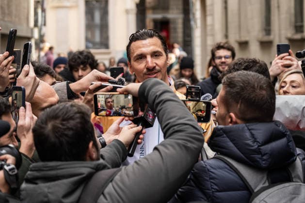 260206 Former football player Zlatan Ibrahimovic of Sweden carrying the Olympic Flame during the final day of the torch relay of the 2026 Winter Olympics on February 6, 2026 in Milan. Photo: Joel Marklund BILDBYRAN kod JM JM0782 bbeng Olympic Games, Olympische Spiele, Olympia, OS olympics winter olympics os ol olympiska spel vinter-os olympiske leker milano cortina 2026 milan cortina 2026 milano cortina 2026 olympic games milano cortina 2026 winter olympic games milano cortina-os milano cortina-ol vinter-ol fackelstafett sverige fotboll fotball football *** 260206 Former football player Zlatan Ibrahimovic of Sweden carrying the Olympic Flame during the final day of the torch relay of the 2026 Winter Olympics on February 6, 2026 in Milan Photo Joel Marklund BILDBYRAN kod JM JM0782 bbeng olympic games olympics winter olympics os ol olympiska spel vinter os olympiske leker milano cortina 2026 milan cortina 2026 milano cortina 2026 olympic games milano cortina 2026 winter olympic games milano cortina os milano cortina ol vinter ol torch relay sverige fotboll fotboll football football  Copyright: JOELxMARKLUND BB260206JM012
