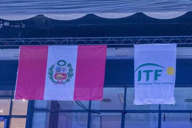 Peruflagge and logo of the ITF Germany vs Peru, Tennis, Davis Cup, 01 round, 06 and 07 02 2026 Germany vs Peru, Tennis, Davis Cup, 01 round, 06 and 07 02 2026 Duesseldorf Copyright: xEibner-Pressefoto ThomasxHaeslerx EP_THR