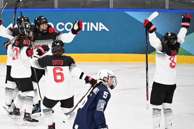 The Japan team celebrates the R. Ukita 1-0 score, Ice hockey, Eishockey - Women Prelim.Round Group B FRA 2 - 3 JPN (France 2- 3 Japan) at the Milano Ice Hockey Park during the Milano Cortina 2026 Olympic Winter games, Winterspiele,Spiele, Summer games 07 February 2026, Milan, Italy. Noxthirdxpartyxsales  aflo_318694539