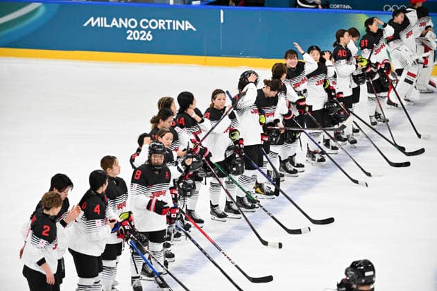 Japan Team celebrates at the end of the match, Ice hockey, Eishockey - Women Prelim.Round Group B FRA 2 - 3 JPN (France 2- 3 Japan) at the Milano Ice Hockey Park during the Milano Cortina 2026 Olympic Winter games, Winterspiele,Spiele, Summer games 07 February 2026, Milan, Italy. Noxthirdxpartyxsales  aflo_318695616