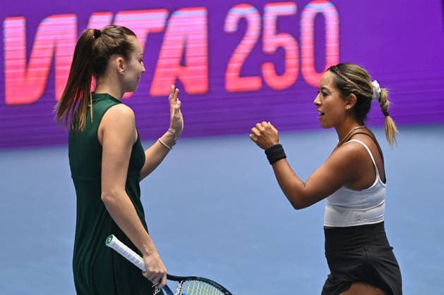 L-R Anastasia Detiucova (CZE) and Sabrina Santamari (USA) in the match against Madeleine Brooks (UK) and Shuo Feng (CHN) within the WTA, Tennis Damen women s tennis tournament Ostrava Open in Ostrava, Czech Republic, February 6, 2026. (CTKxPhoto JaroslavxOzana) CTKPhotoP2026020607561  CTKPhotoP2026020607561