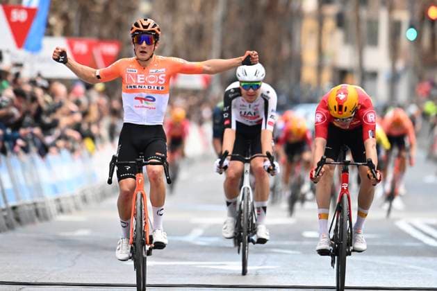 Tour of Valencia 2026 Stage 3 SAN VINCENT DEL RASPEIG, SPAIN - FEBRUARY 06 : August Andrew (USA) of INEOS Grenadiers wins the sprint, second place for Holter Adne (NOR) of Uno-X Mobility, third place for Vermeersch Florian (BEL) of UAE Team Emirates - XRG during stage 3 of the 77th edition of Volta a la Comunitat Valenciana an UCI ProSeries 2.Pro cycling road race stage for Men Elite of 158.2 km with start in Orihuela and finish in San Vincent Del Raspeig on February 6, 2026 in San Vincent Del Raspeig, Spain, 06 02 2026 San Vincent Del Raspeig Spain  Copyright: xVincentxKalutx
