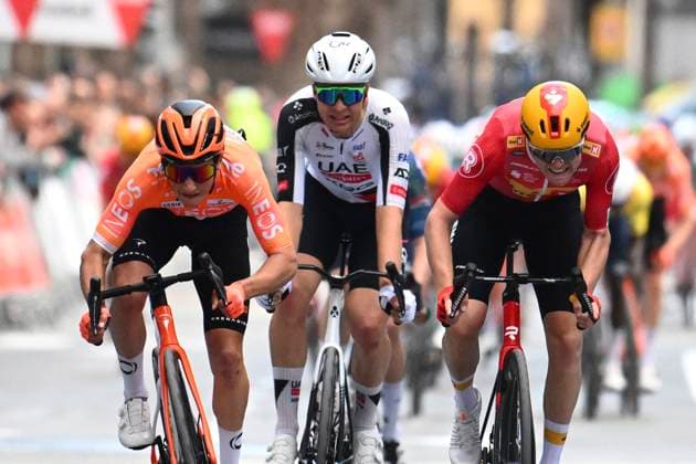 Tour of Valencia 2026 Stage 3 SAN VINCENT DEL RASPEIG, SPAIN - FEBRUARY 06 : August Andrew (USA) of INEOS Grenadiers wins the sprint, second place for Holter Adne (NOR) of Uno-X Mobility, third place for Vermeersch Florian (BEL) of UAE Team Emirates - XRG during stage 3 of the 77th edition of Volta a la Comunitat Valenciana an UCI ProSeries 2.Pro cycling road race stage for Men Elite of 158.2 km with start in Orihuela and finish in San Vincent Del Raspeig on February 6, 2026 in San Vincent Del Raspeig, Spain, 06 02 2026 San Vincent Del Raspeig Spain  Copyright: xVincentxKalutx