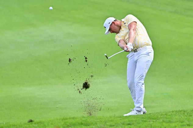 QATAR MASTERS 2026- SECOND ROUND Matt Wallace of England in action at the 5th green during second round of the Qatar Masters 2026 golf tournament at the Doha Golf Club on February 06, 2026. DOHA Qatar Copyright: xNOUSHADx